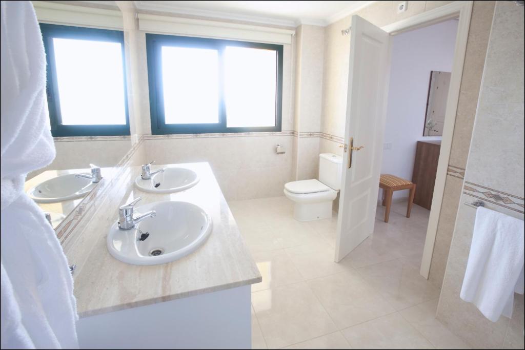 Apartamentos Lomas De Кампоамор Номер фото